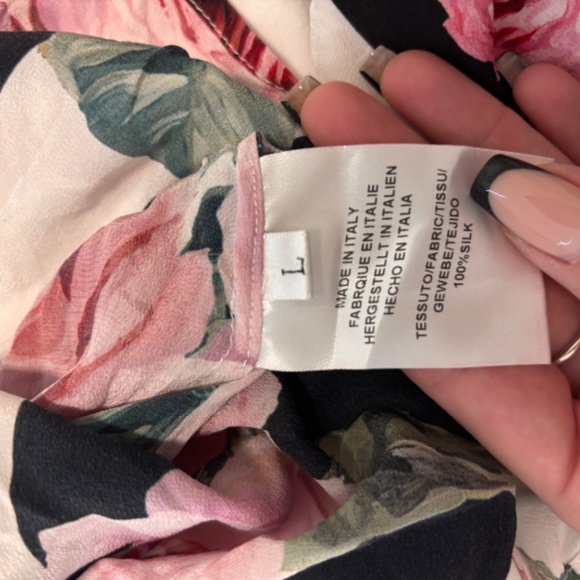 Womens Dolce & Gabbana shorts and shirt set - Picture 4 of 10